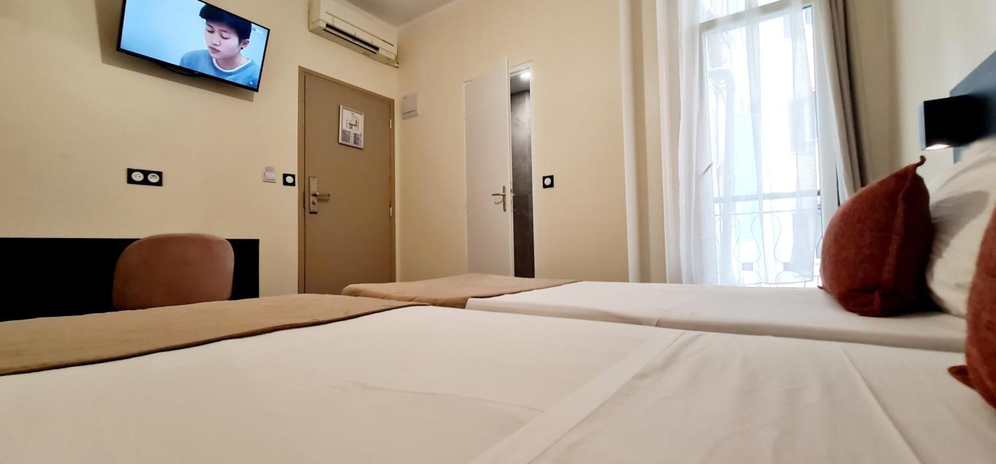 Evelia Hotels Νίκαια Εξωτερικό φωτογραφία