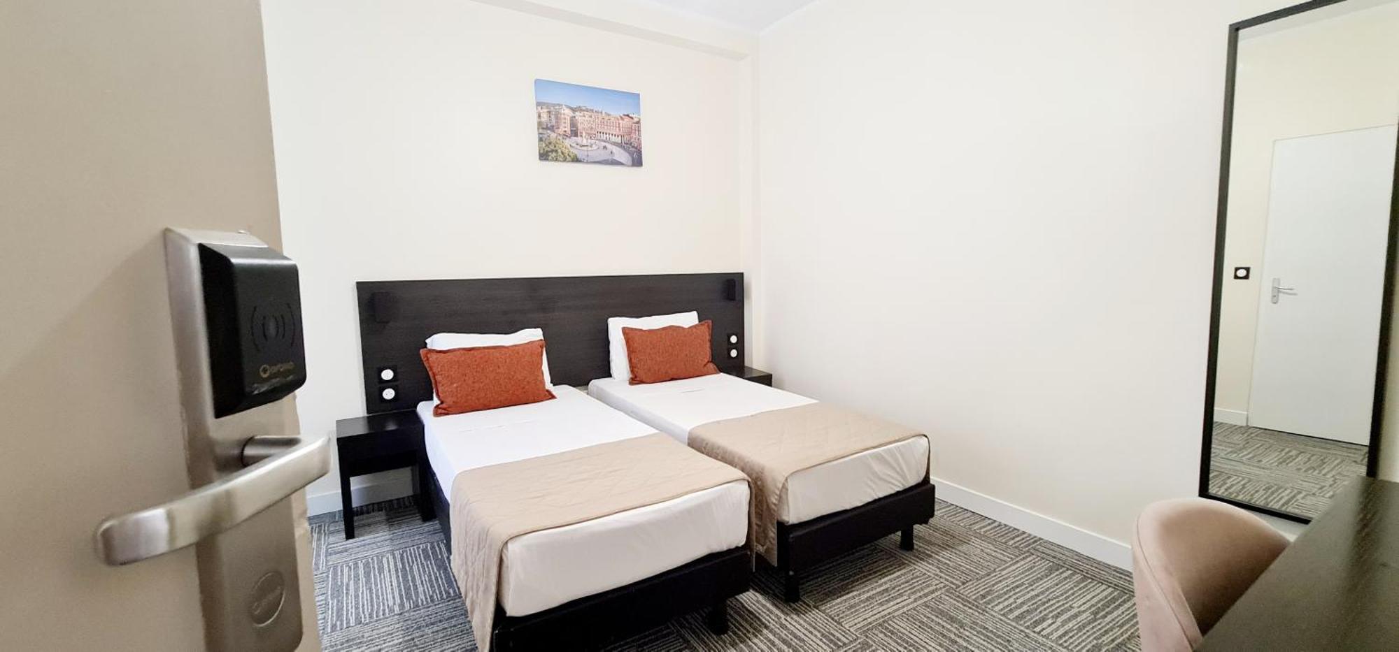 Evelia Hotels Νίκαια Εξωτερικό φωτογραφία