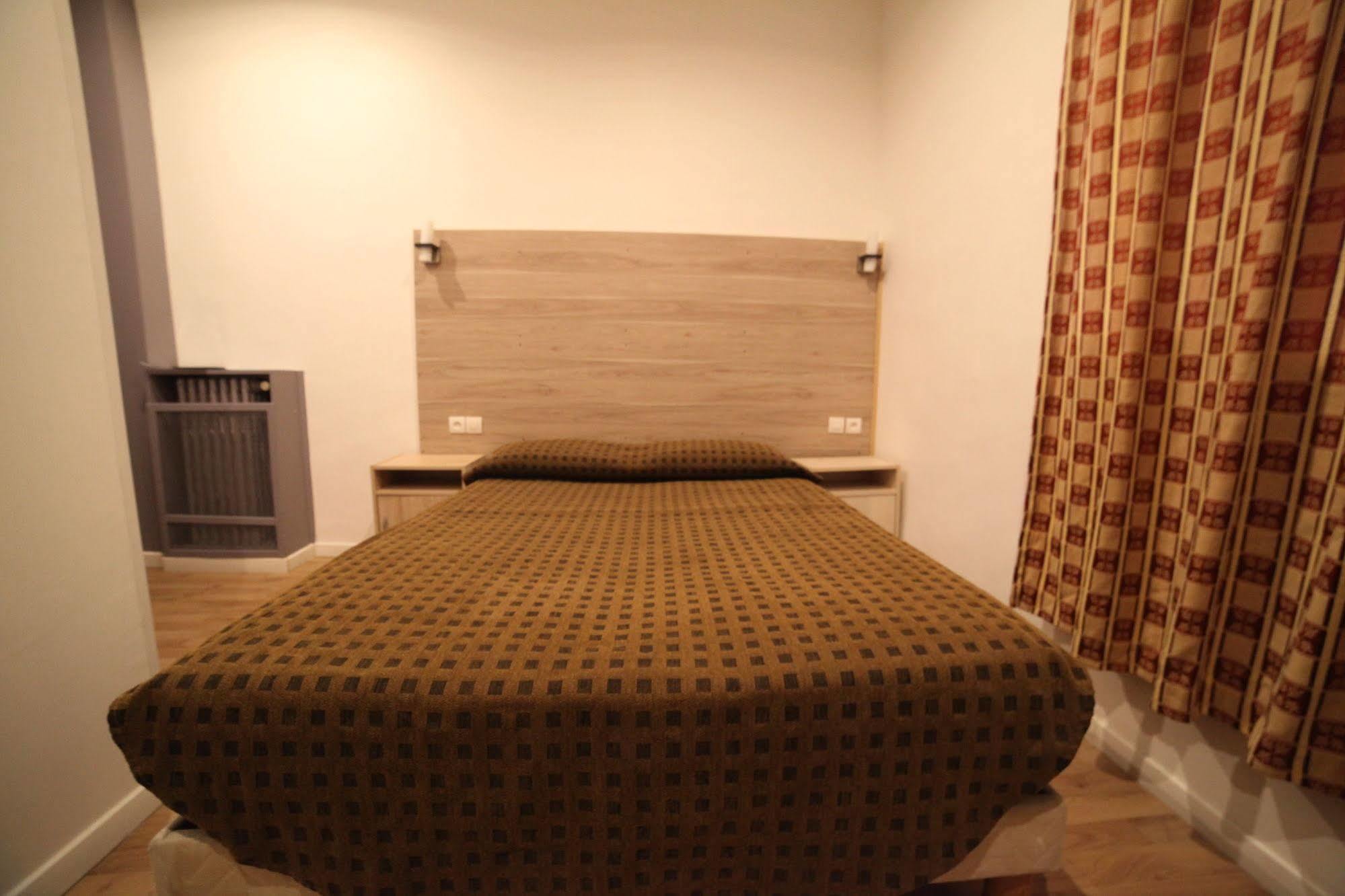 Evelia Hotels Νίκαια Εξωτερικό φωτογραφία